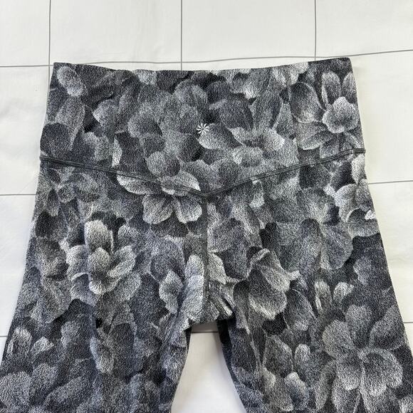 Athleta Leggings Womens Medium Gray Elation Textured Floral Yoga Pilates Gym - Picture 5 of 9